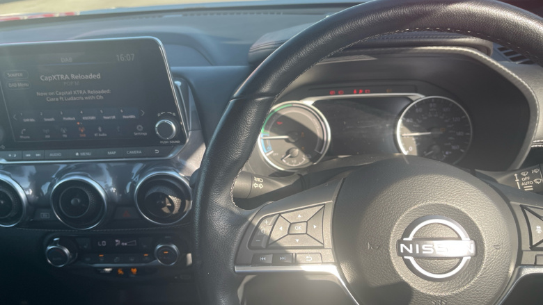 Nissan Juke 1.6 Hybrid Tekna 5dr Auto Hybrid Hatchback